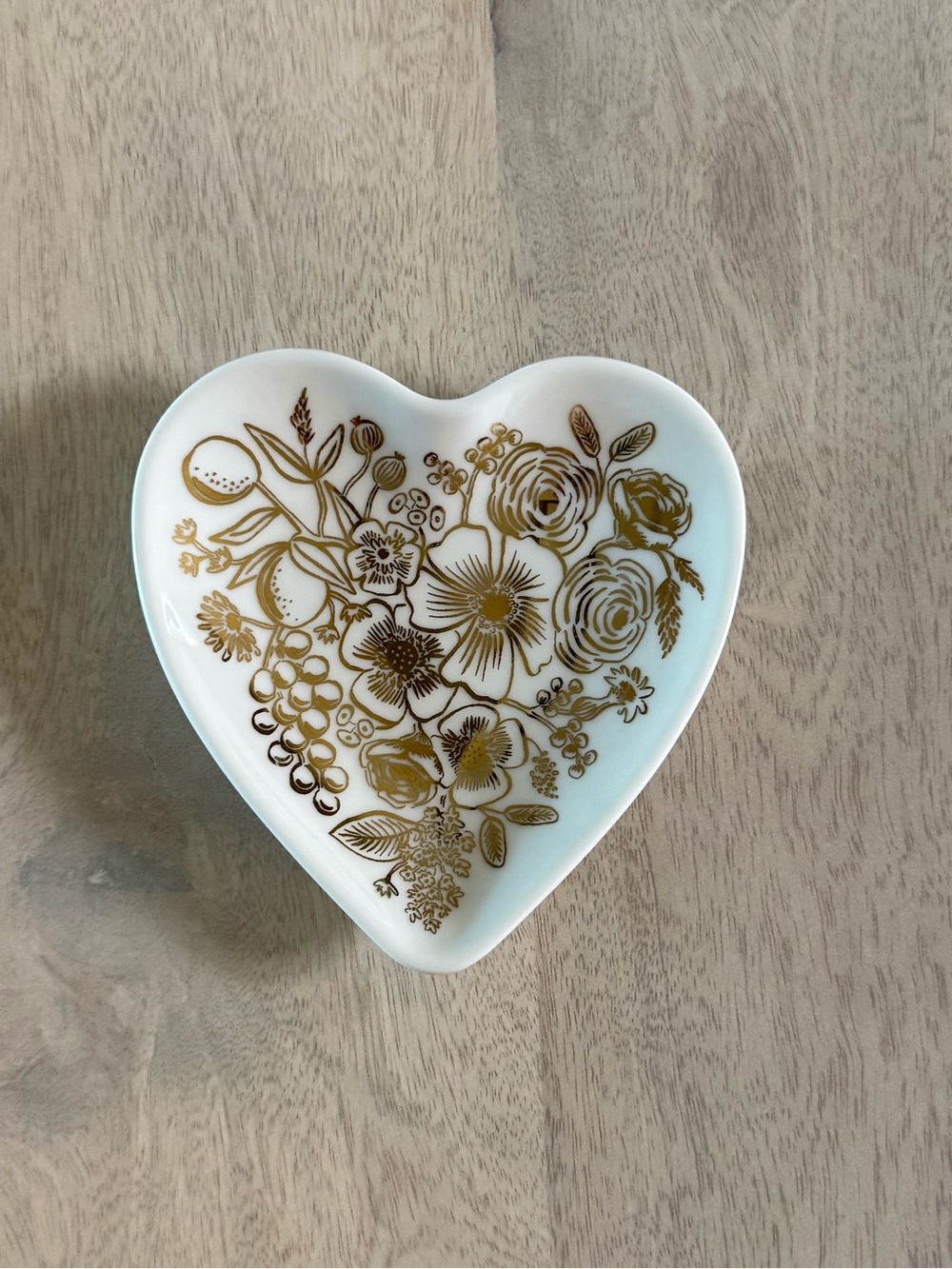 Rifle Paper Co. Colette Heart Ring Dish White Gold